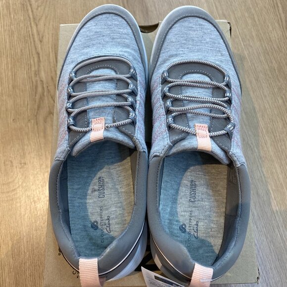 Cloudsteppers By Clarks Sneakers Gray - Women's Size 8 - Picture 2 of 5